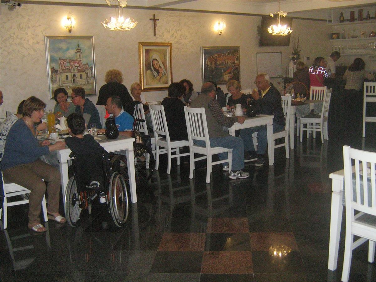 Hotel Pervan Medjugorje Exterior photo
